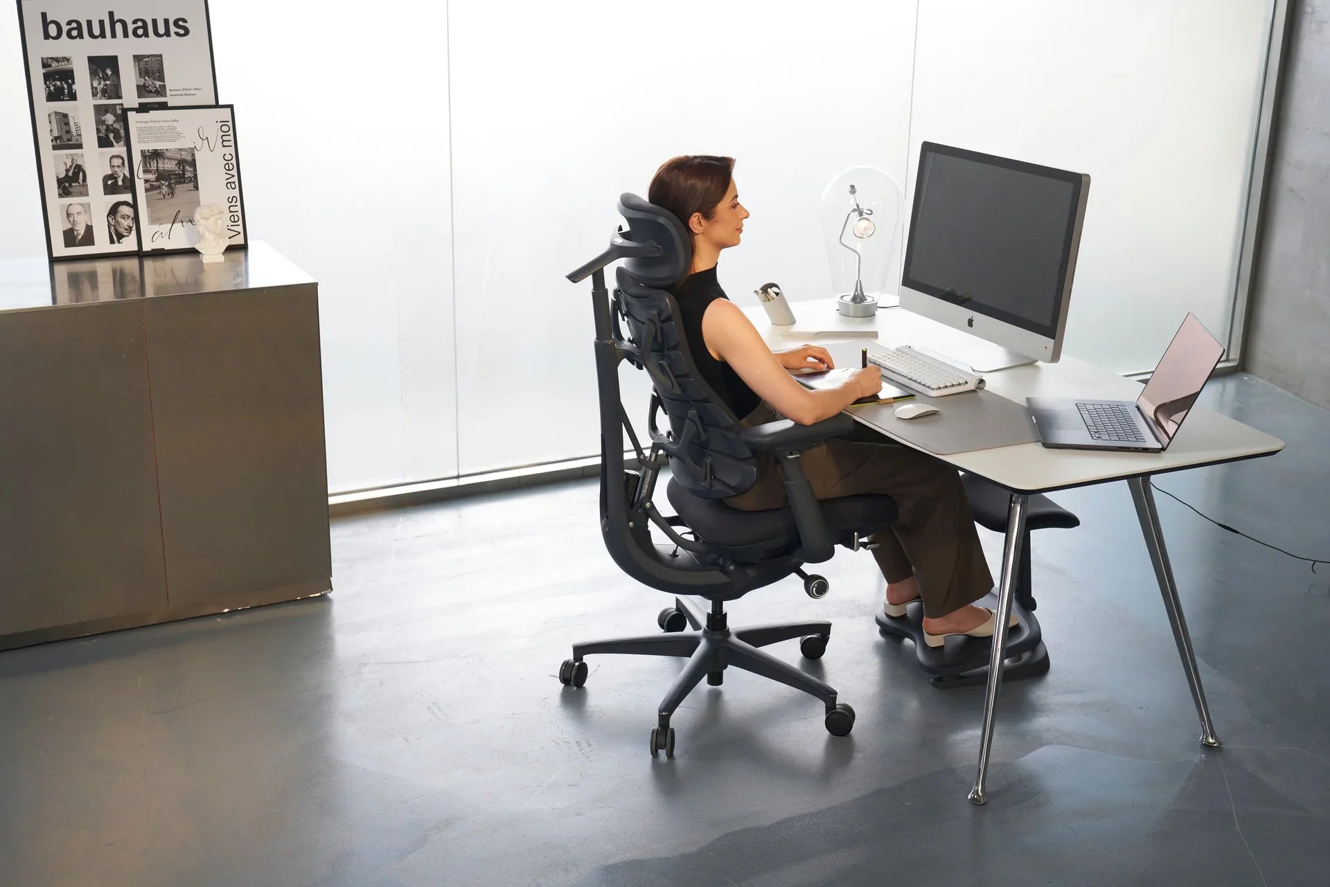 Best Desk Chair for Your Back: What to Look For in 2025
