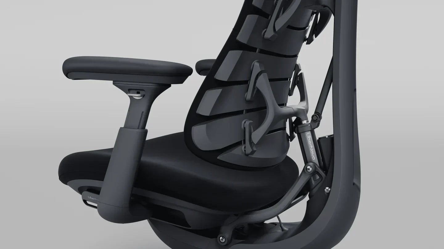 Dynamic vs Static Ergonomics: Why Movement Matters More Than Posture